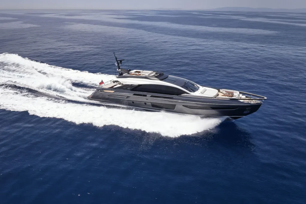 Azimut Yacht